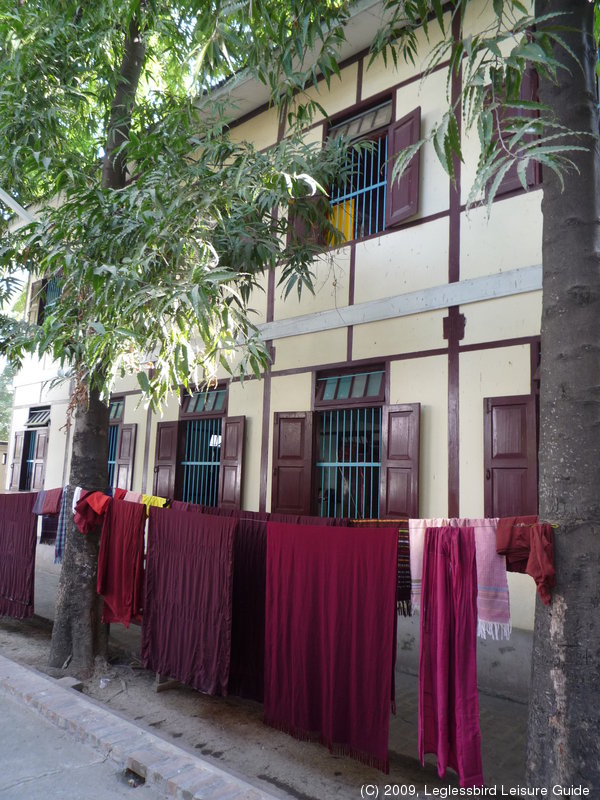 Mahagandayon Monastery03